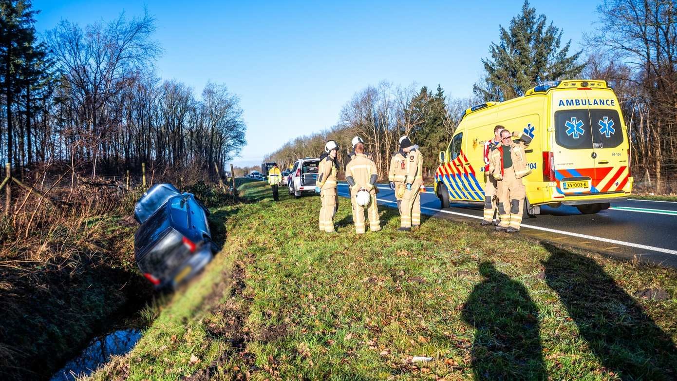 Auto raakt van N381 Tussen Beilen en Hoogersmilde