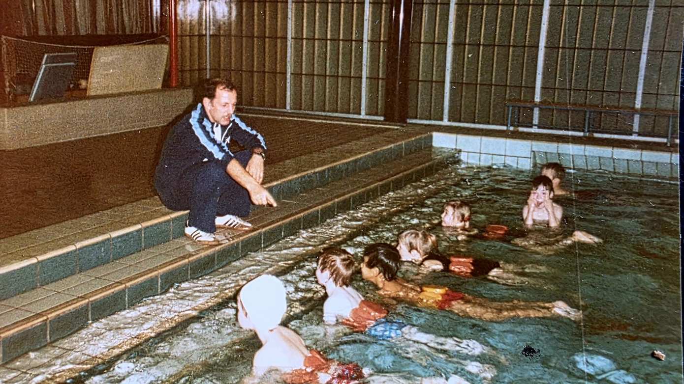 Zwemmen, Rhee en een onbekend museum in Asser Praat op 18 januari