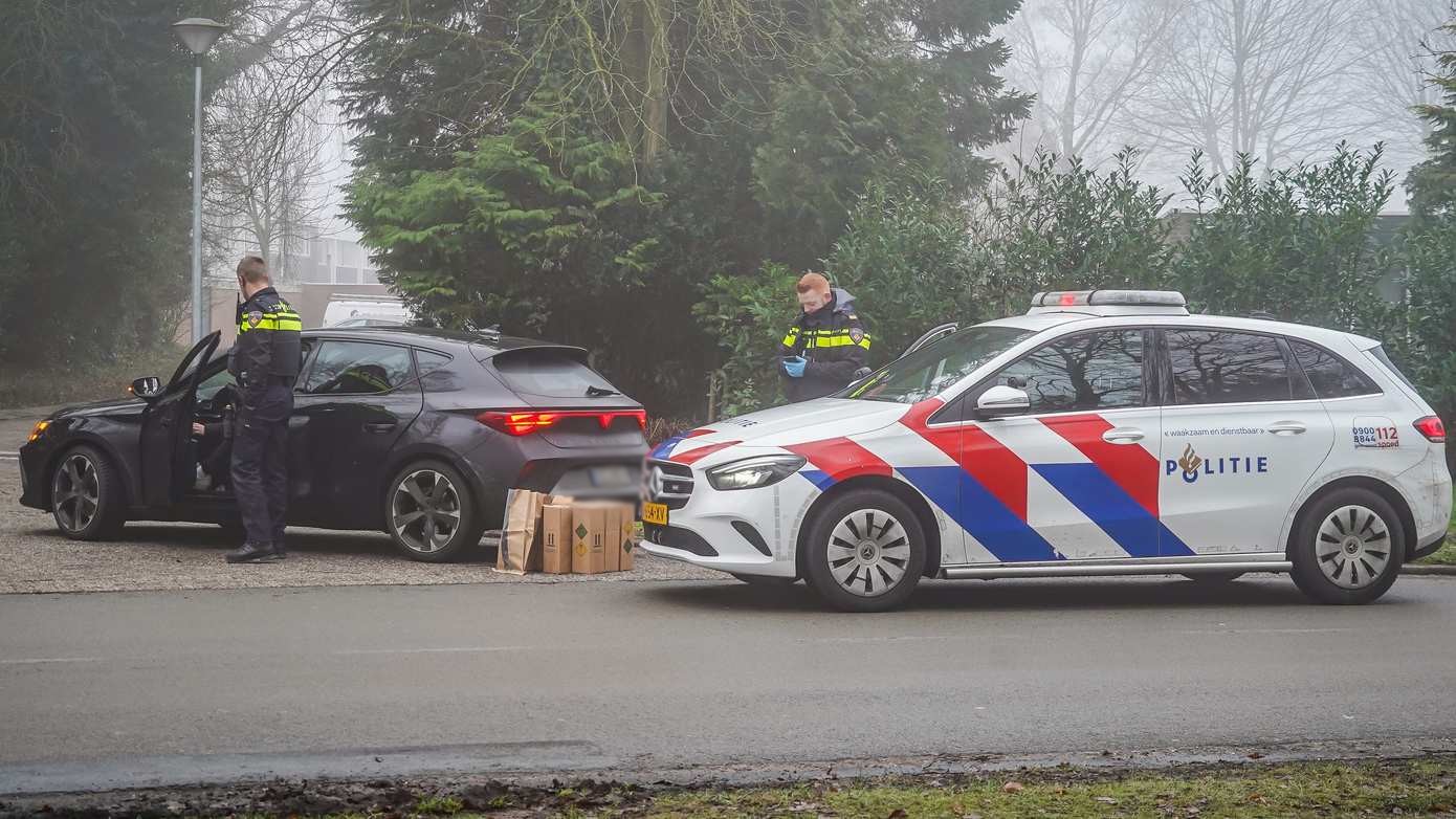 Politie onderschept Duits voertuig met grote hoeveelheid lachgas in Emmen