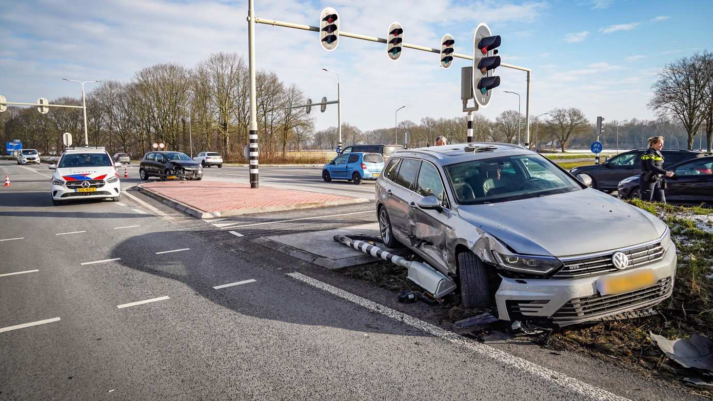 Veel schade en gewonde na ongeval op de N391