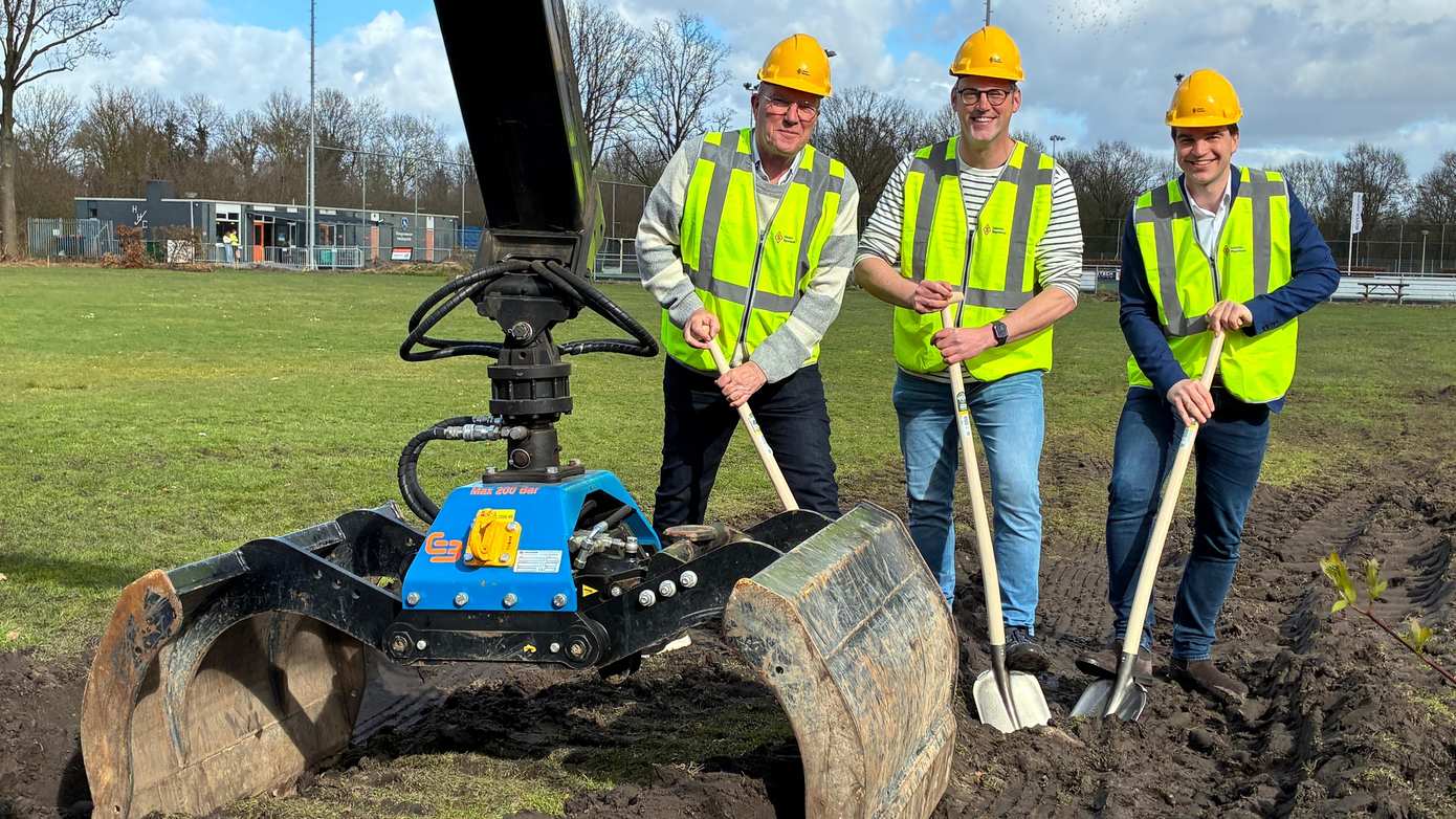 Start ontwikkeling Bentinckspark Hoogeveen: aanleg hockeyveld van start