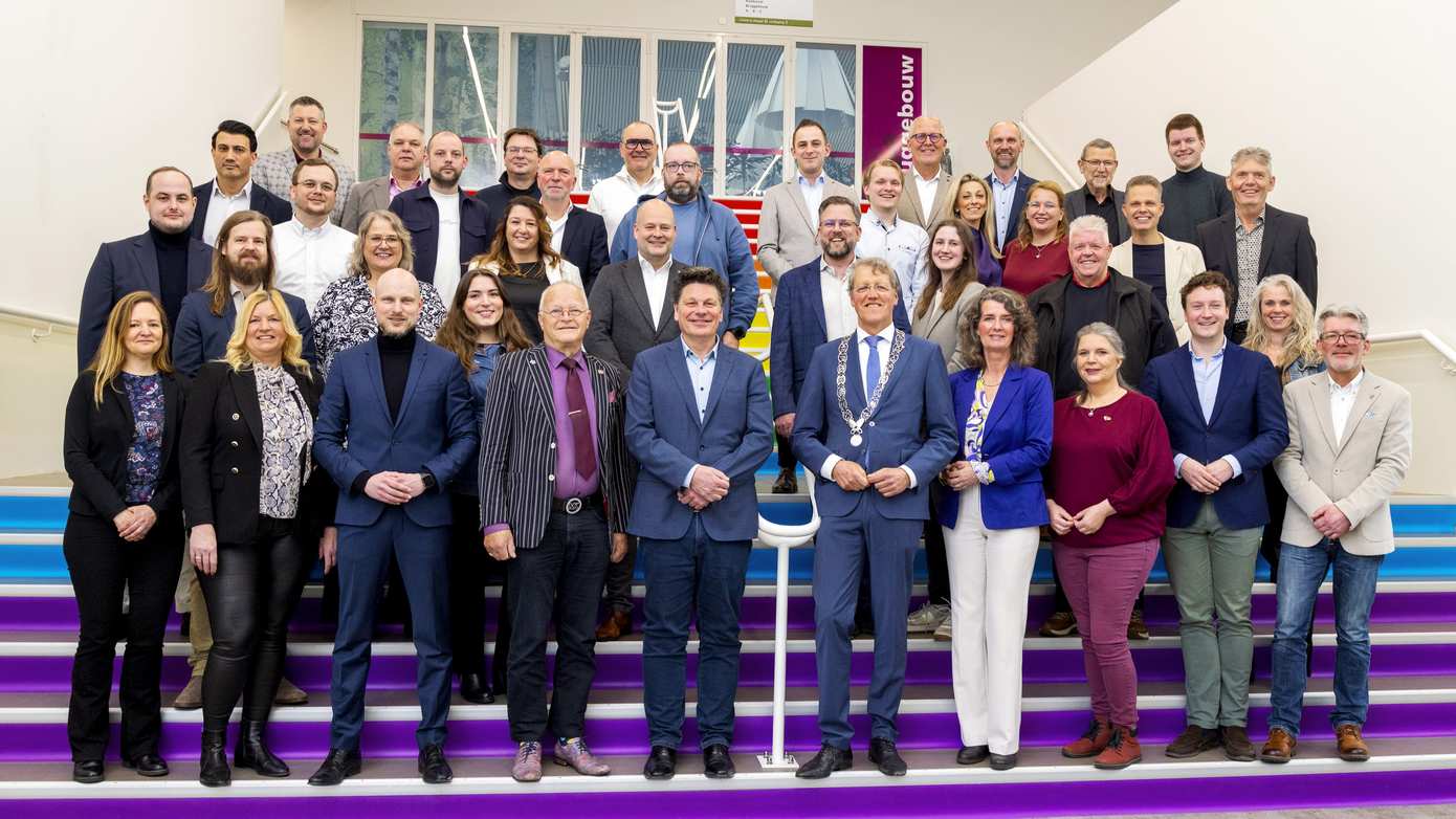 Nieuwe gemeenteraad Emmen geïnstalleerd