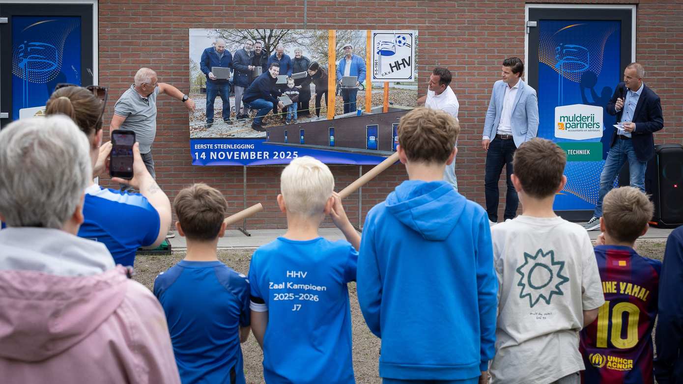 Nieuwe kleedkamers bij HHV feestelijk geopend tijdens jubileumvereniging