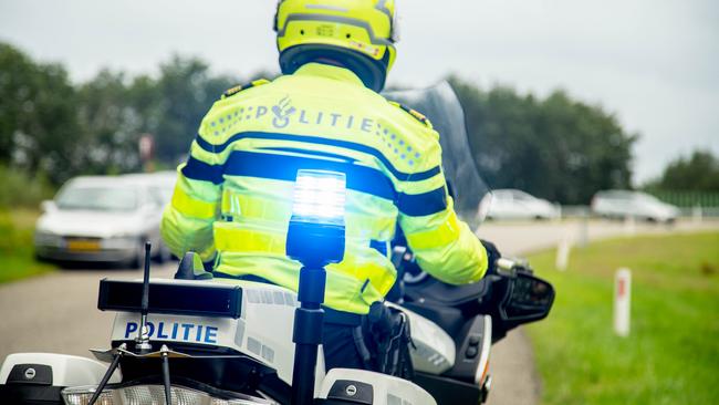 Gestolen bestelauto uit Smilde rijdend aangetroffen in Assen; drie aanhoudingen