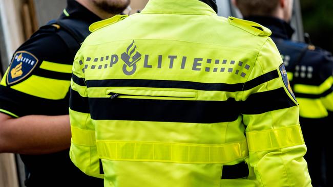 Drie mannen aangehouden op verdenking van valsheid in geschrifte, oplichting en/of witwassen