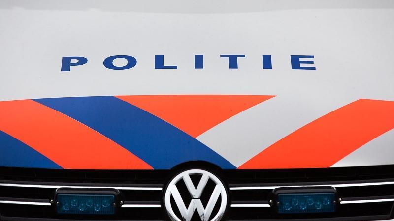 Auto rijdt door na aanrijding met voetganger