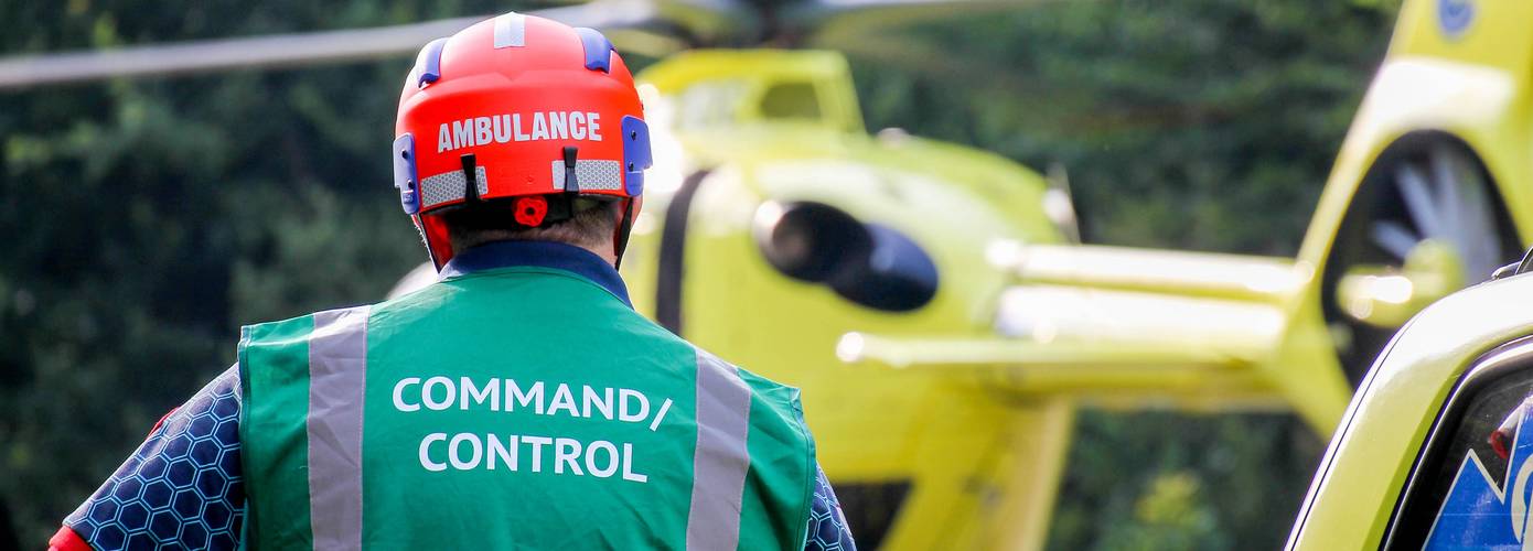 Man op crossmotor om het leven gekomen door botsing tegen boom