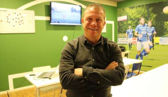 Video: Nieuwe voetbalanalyseruimte bij VV Hoogeveen in gebruik genomen