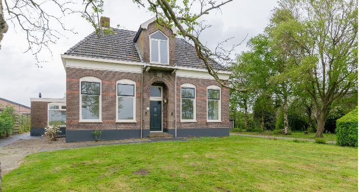 Te koop in Roswinkel: deels gemoderniseerde Herenboerderij